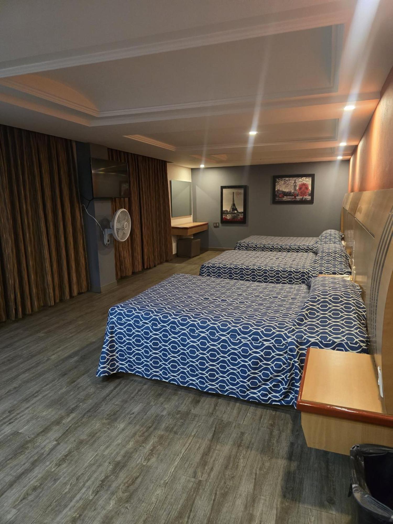 Hotel Y Villas Gran Via Мехико Экстерьер фото