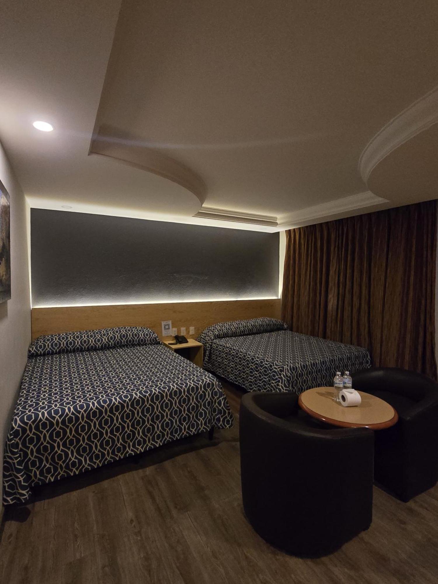 Hotel Y Villas Gran Via Мехико Экстерьер фото