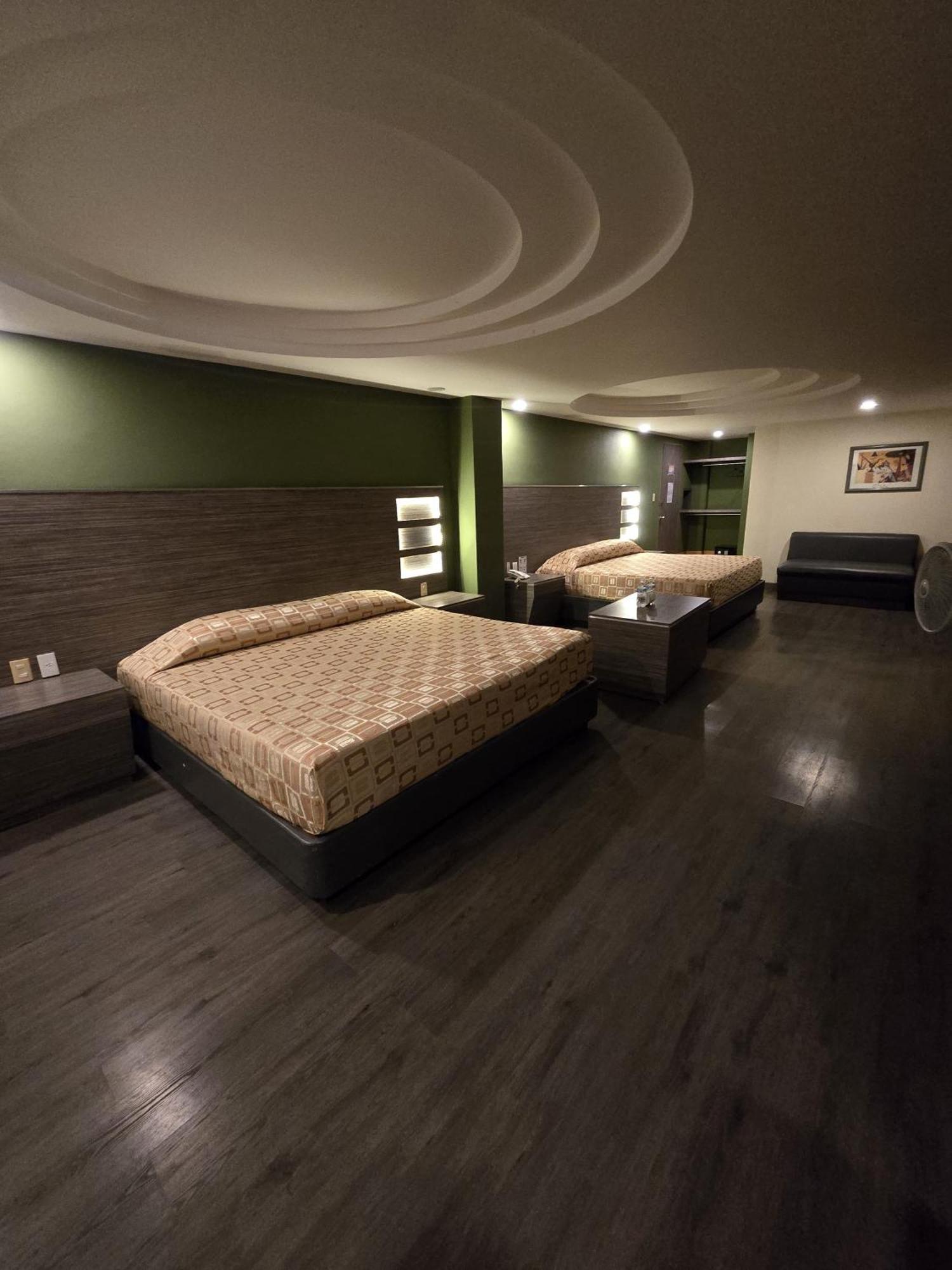 Hotel Y Villas Gran Via Мехико Экстерьер фото