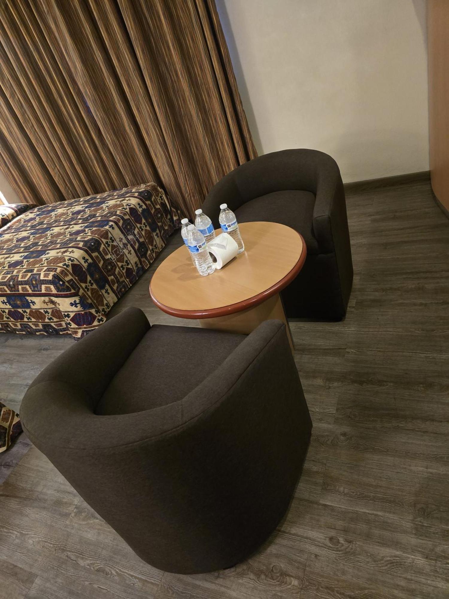Hotel Y Villas Gran Via Мехико Экстерьер фото