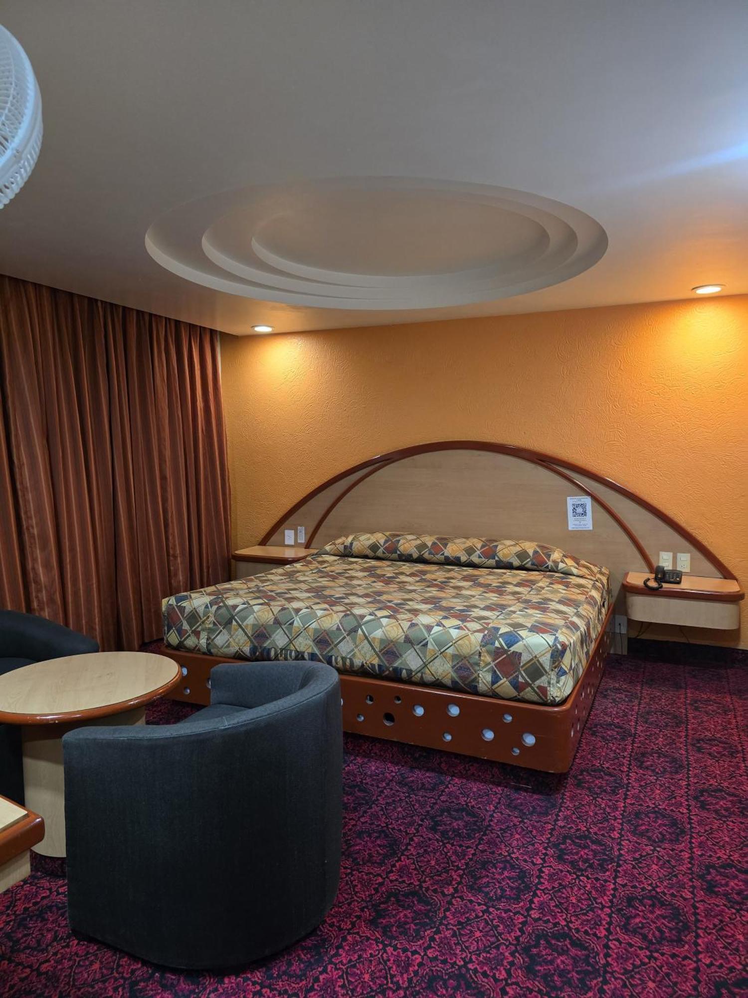 Hotel Y Villas Gran Via Мехико Экстерьер фото