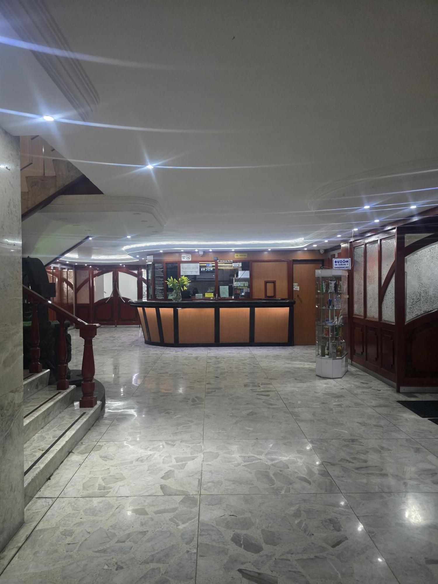 Hotel Y Villas Gran Via Мехико Экстерьер фото